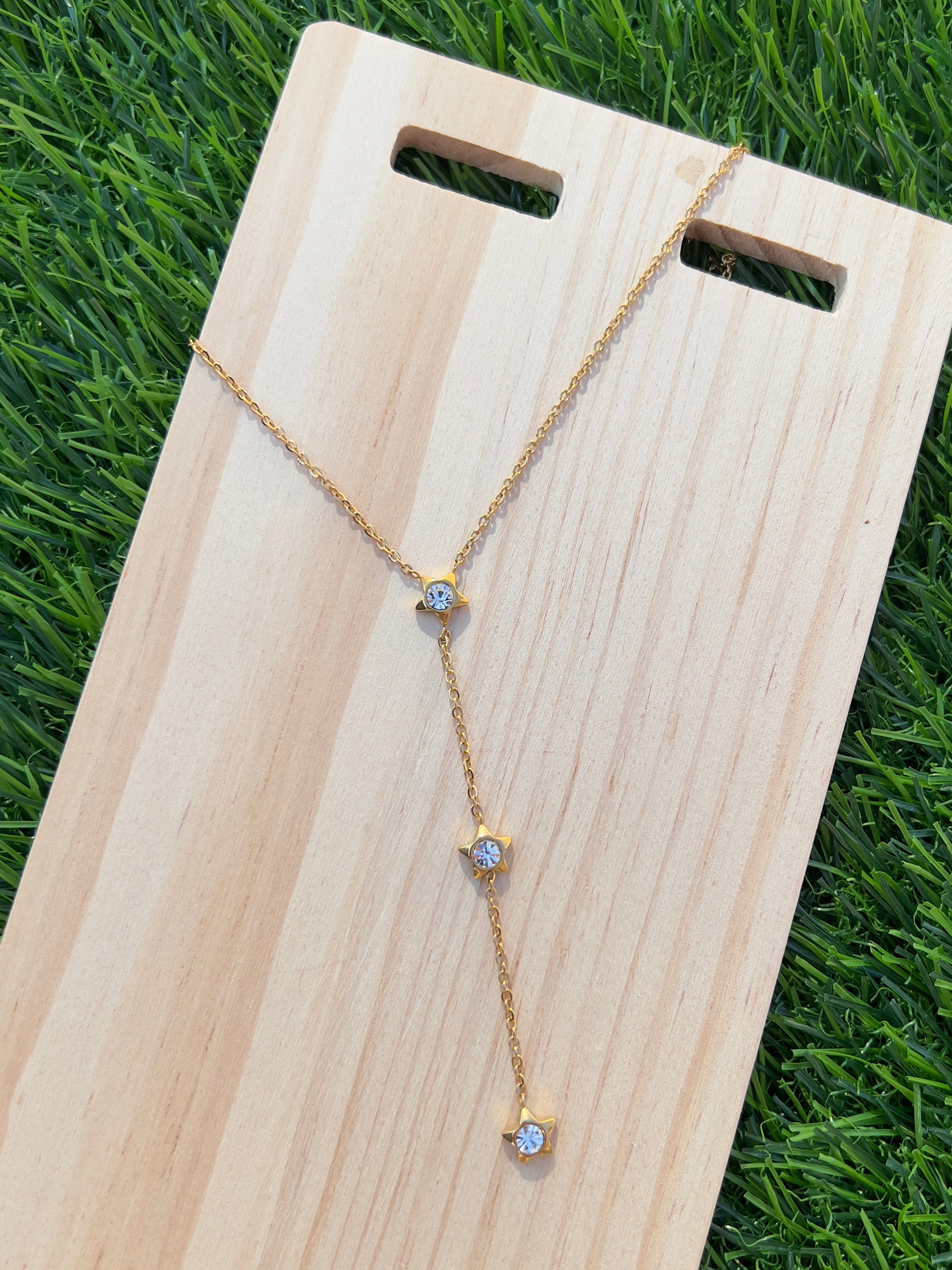 drop V necklace