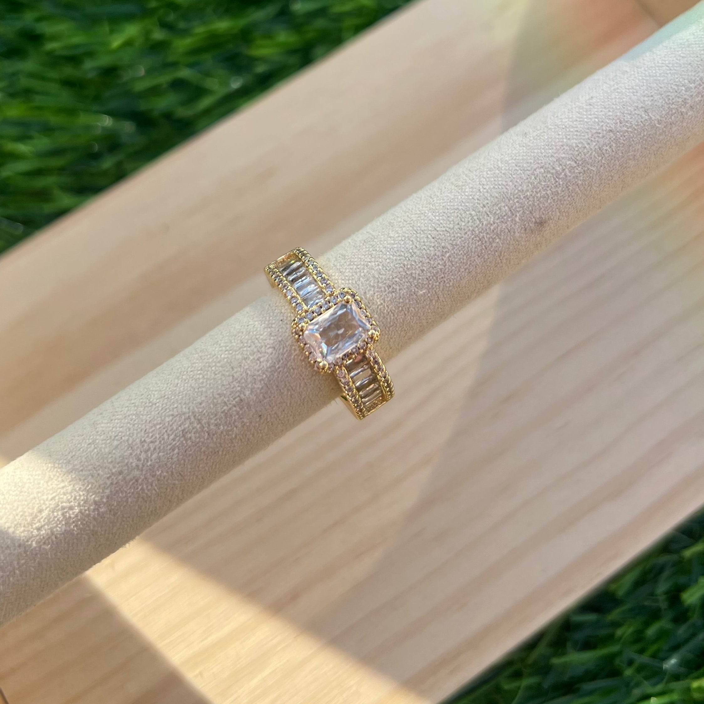 Zircon Ring